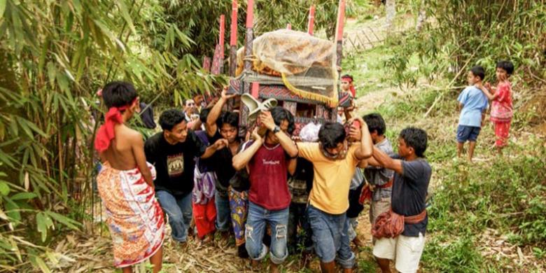 Tanggal 27 Juni Ada Tradisi Pemakaman Rambu Solo Toraja - Portal BBC  Indonesia